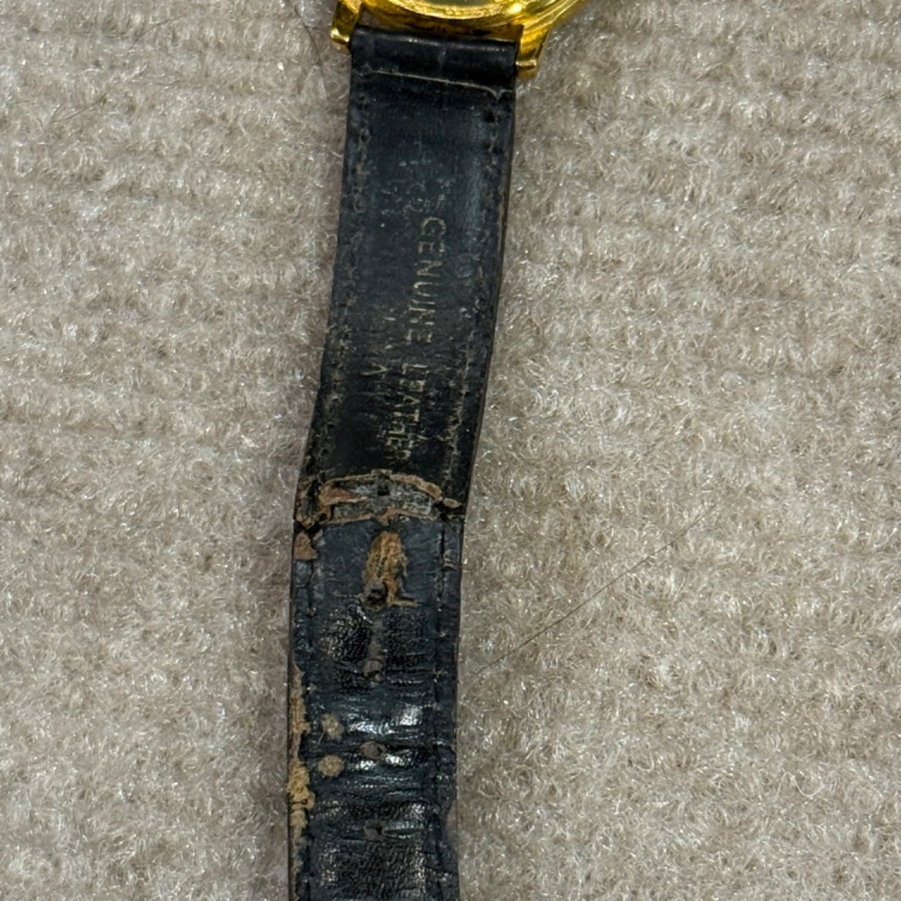 Timex Disney Simba Watch Women Lion King 28mm Gold Tone Leather Band FOR PARTS - Picture 5 of 7